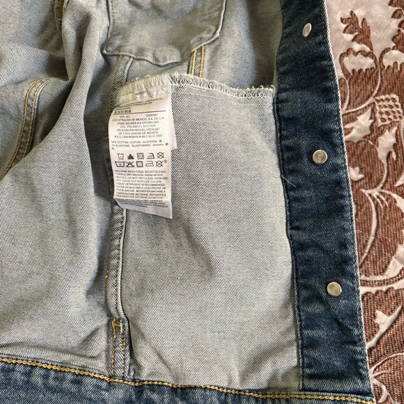 Denizen by Levi's Women's Blue Jean Jacket Classic Denim Style Size XL - Picture 3 of 8
